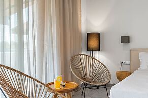 Blue Symphony Suites & Apartments
