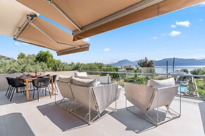 Blue Symphony Suites & Apartments