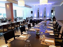 Hilton Mendoza