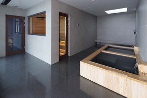 NOT A HOTEL AOSHIMA