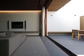 NOT A HOTEL AOSHIMA