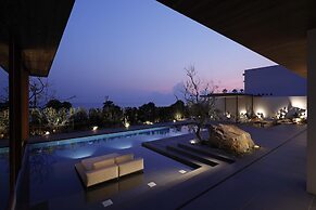NOT A HOTEL AOSHIMA