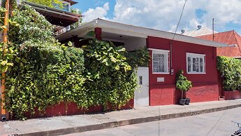 AMINA  Inn