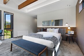Miko - Rusutsu Chalets