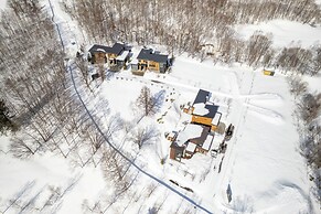 Miko - Rusutsu Chalets