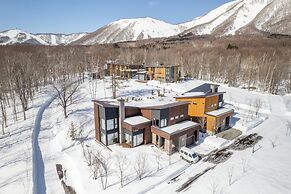Miko - Rusutsu Chalets