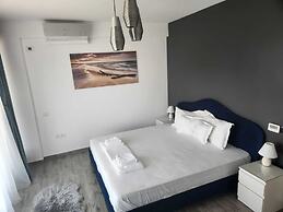 Diamond View Apartments