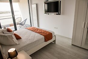 Diamond View Apartments