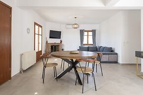 Theodora's Family Suite