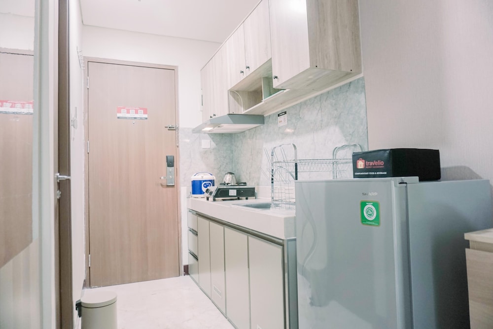 Nice And Modern Studio Apartment B Residence