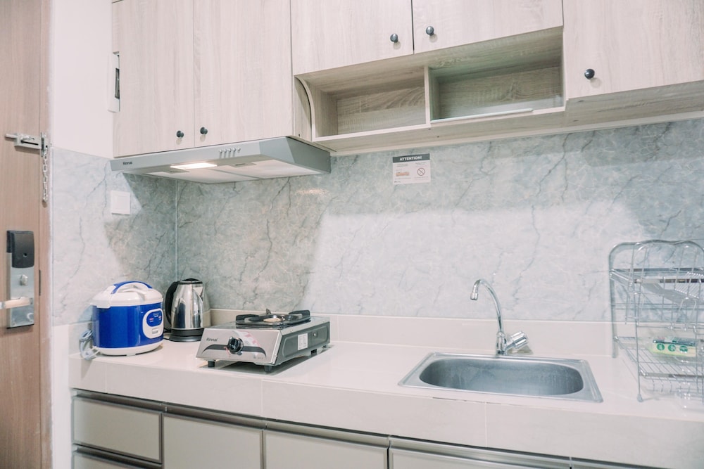Nice And Modern Studio Apartment B Residence