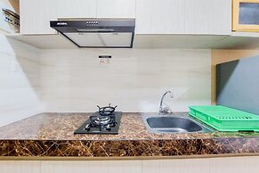 Cozy And Relaxing Studio Apartment B Residence