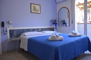 MARTINA' S  HOTEL