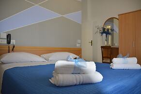 MARTINA' S  HOTEL