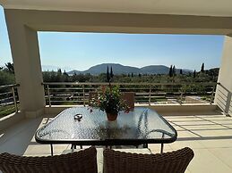 Elpida Luxury Apartments & Suites