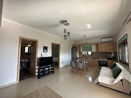 Elpida Luxury Apartments & Suites