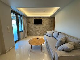 Elpida Luxury Apartments & Suites