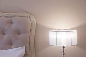 VK Luxury Suites - Private Parking - Adults Only