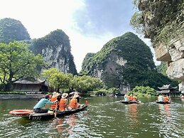 Lotus Field Homestay
