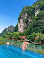Lotus Field Homestay