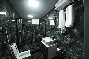 Karaca Otel