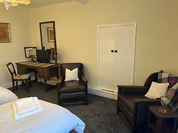Lucy Cross Guest House
