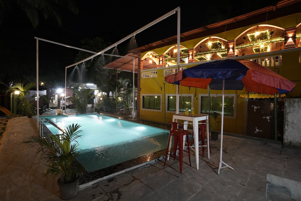 Palm Springs Beach Resort - Gorai