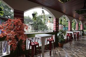 Palm Springs Beach Resort - Gorai