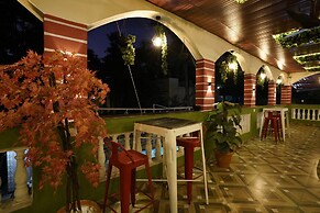Palm Springs Beach Resort - Gorai