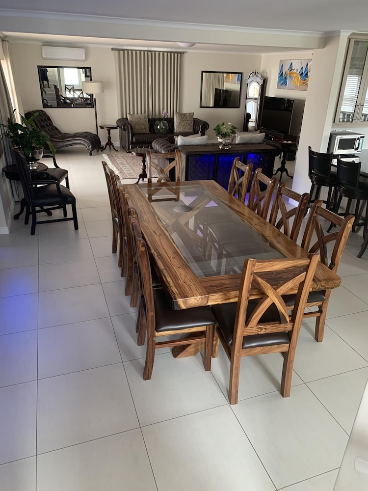 The Portmarnock House- 4bdr