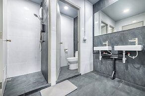 Ti Thong Hostel