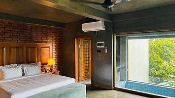 Villa Rumassala Luxury Chalets