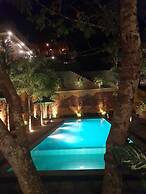 Villa Rumassala Luxury Chalets