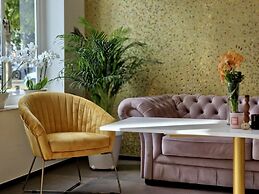 Chasse Residency Hotel
