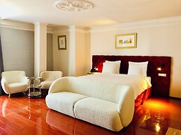 Chasse Residency Hotel