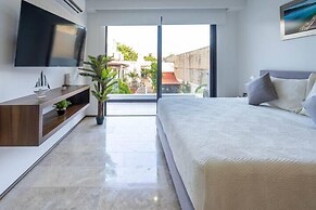 Stylish Studios Pool Near Beach