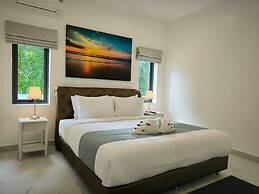 Bougain Villas Salad Beach