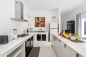 Bougain Villas Salad Beach