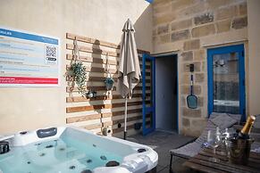 Mandera's Boutique Suites & Dorms