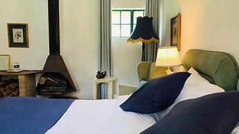 Pinetree Inn Hotel