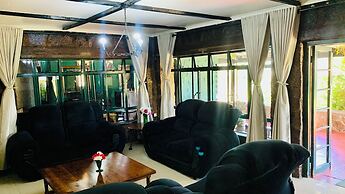 Pinetree Inn Hotel