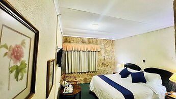 Pinetree Inn Hotel