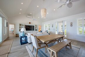 Pineapple House 4 Bedroom Home