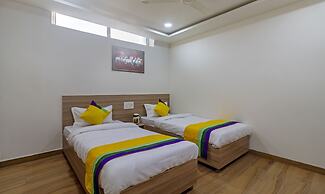 Itsy Hotels Krishna Residency, Govardhan Chauraha