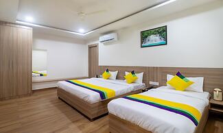 Itsy Hotels Krishna Residency, Govardhan Chauraha