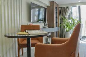 The Elite Hotel
