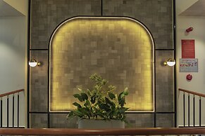 The Elite Hotel