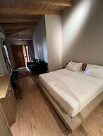 Faces & Places Boutique Hotel