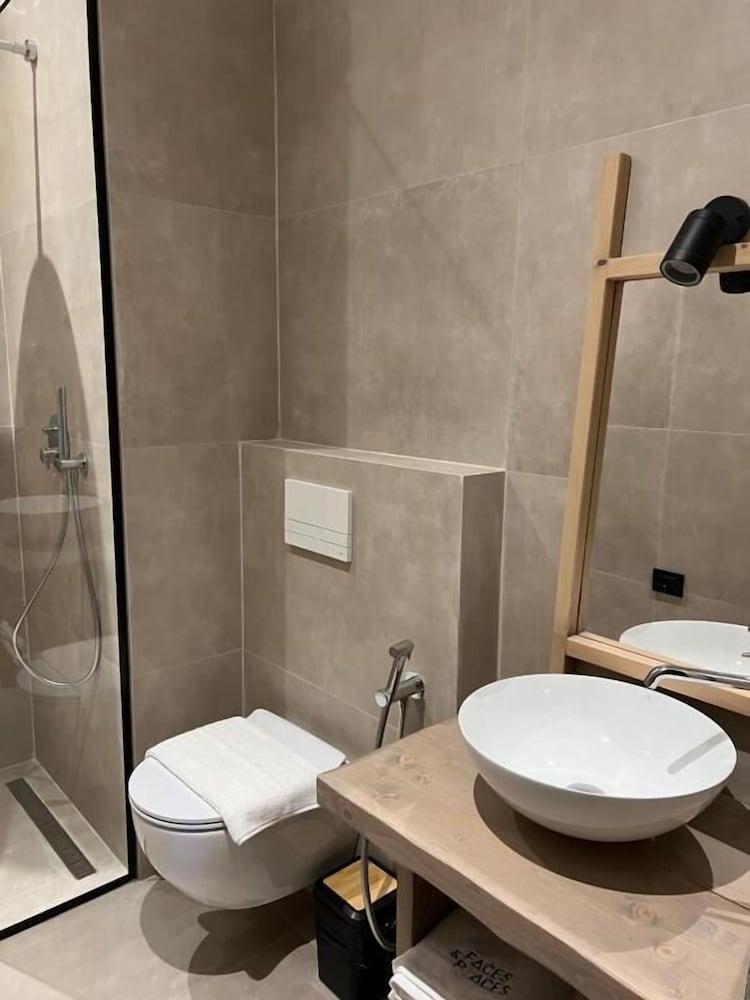 Faces & Places Boutique Hotel