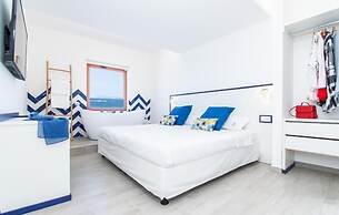 Sapphire Rooms